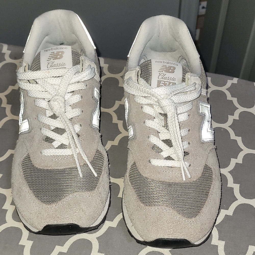 New Balance Classic Gray and White Sneakers